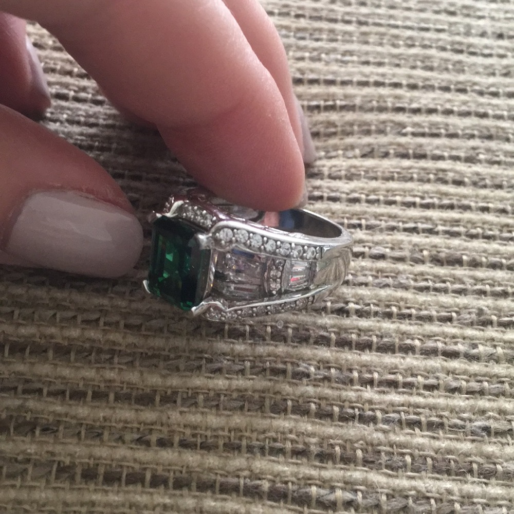 Simulated Emerald Stone Sterling Ring - image 4